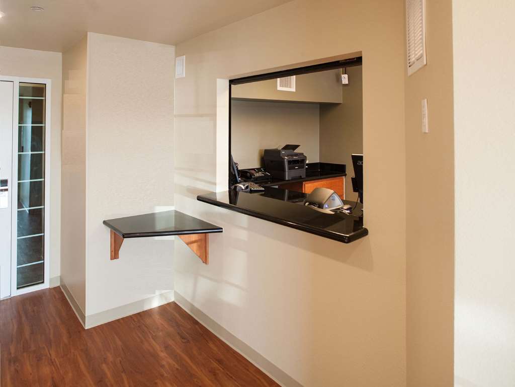 Woodspring Suites Ankeny Des Moines Beltér fotó